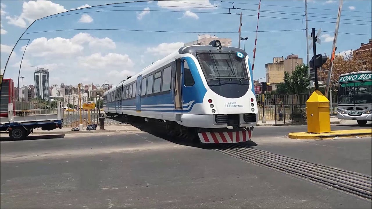 Coche Motor Alerce 2610 llegando a Córdoba Mitre.