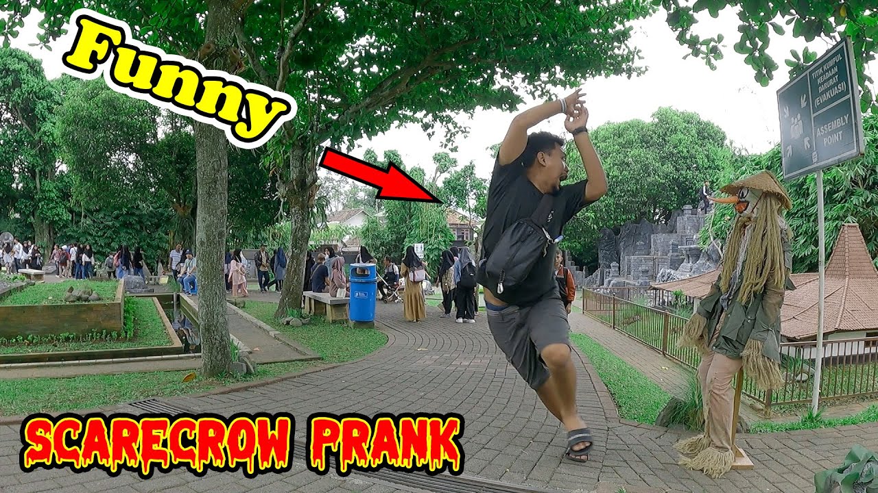 MOMEN KAGET PALING LUCU,  PRANK ORANG-ORANGAN SAWAH || SCARECROW PRANK