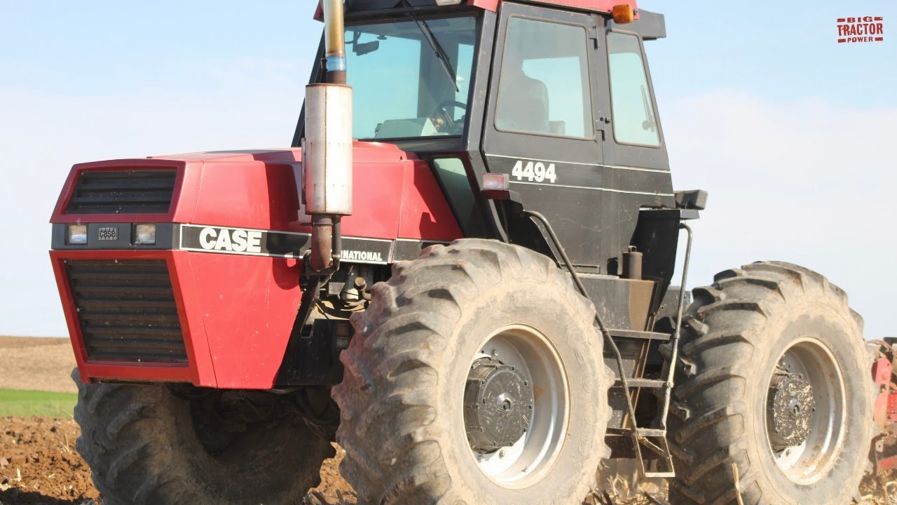 CASE IH 4494 Tractor Plowing