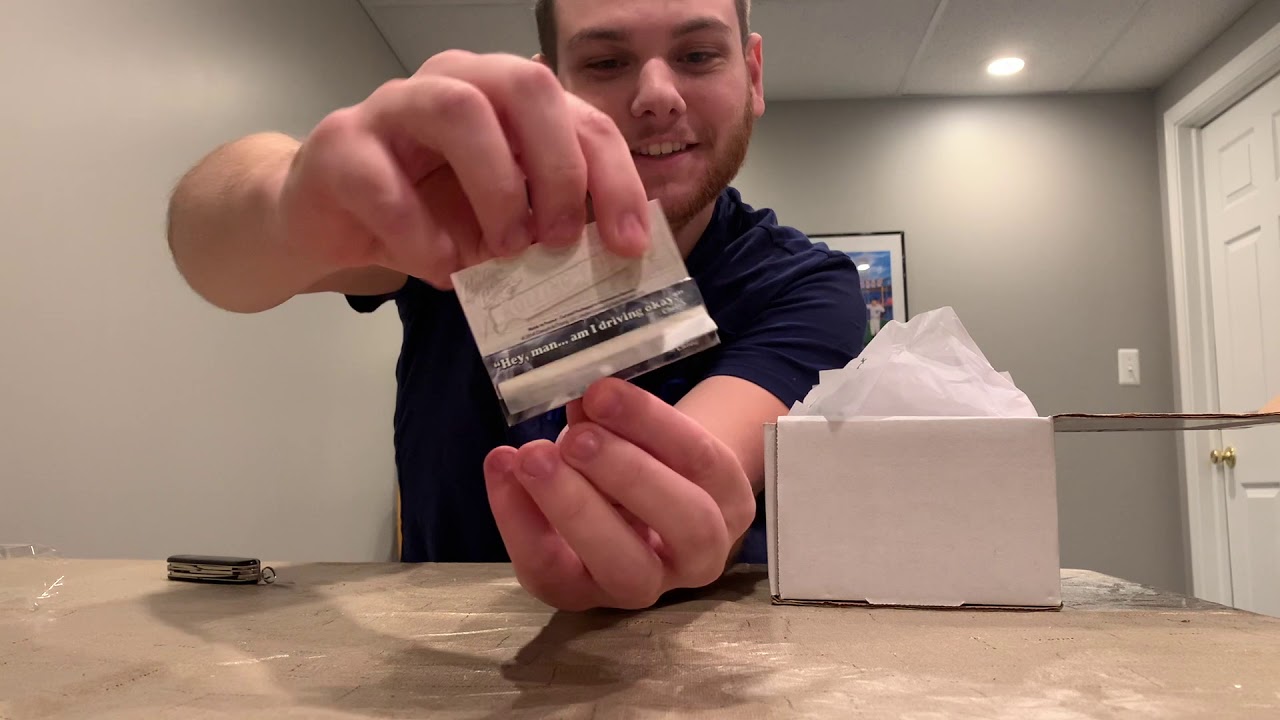 PUFFER BOX MYSTERY/GIFT STONER BOX REVIEW AND UNBOXING