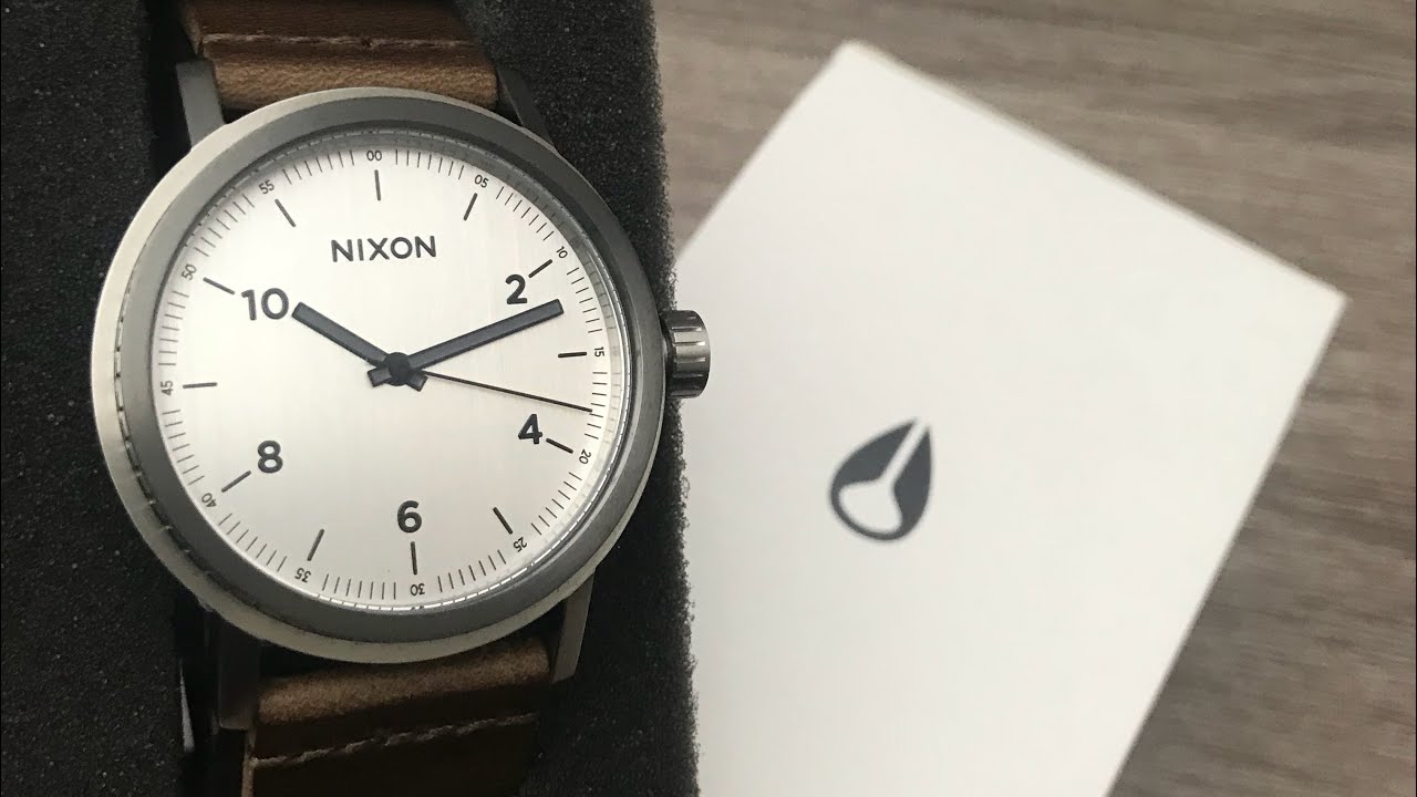 Nixon Stark Leather / Silver / Saddle Men&rsquo;s Watch A11942092 (Unboxing) @UnboxWatches
