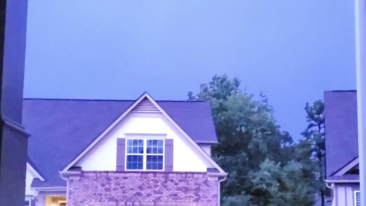 Heavy Rain During Overnight Thunderstorm!