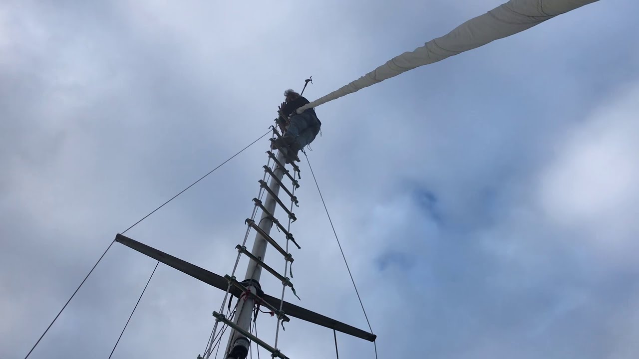 Making a 35 ft long rope ladder