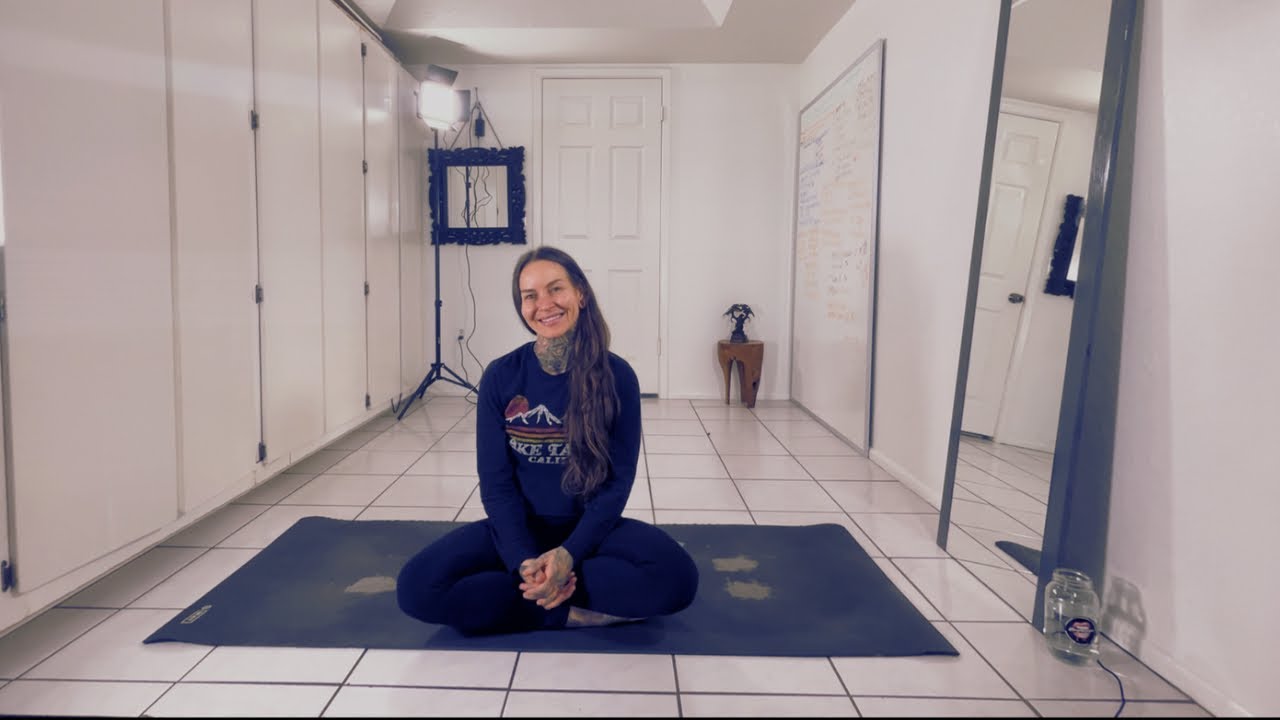 20-Minute Gentle Yoga for Hips & Hamstrings | Beginner Friendly Hip Opening Routine