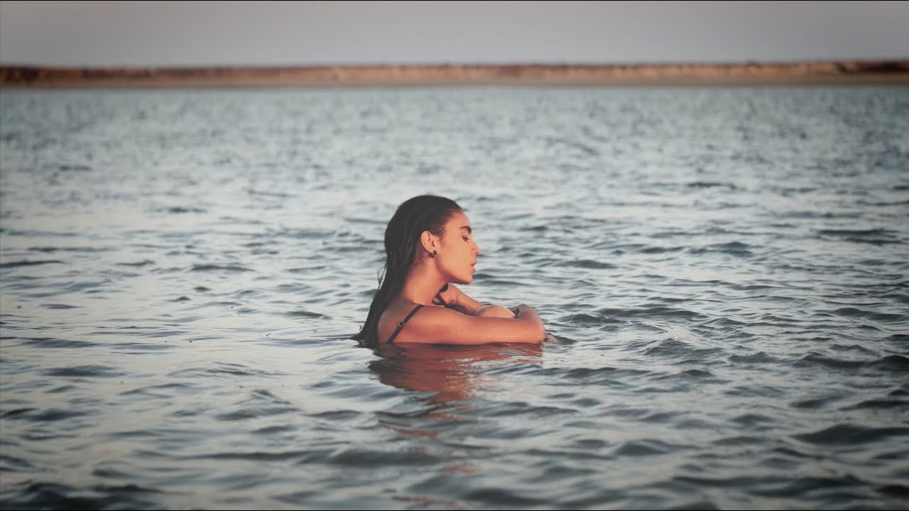 Mia Benita - 