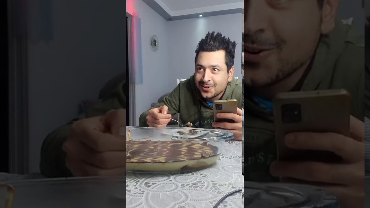 رد فعل احمد اما داق الفريكيكو😜 الي اخترعتها بدل التورته لعيد ميلاد عمر♥️
