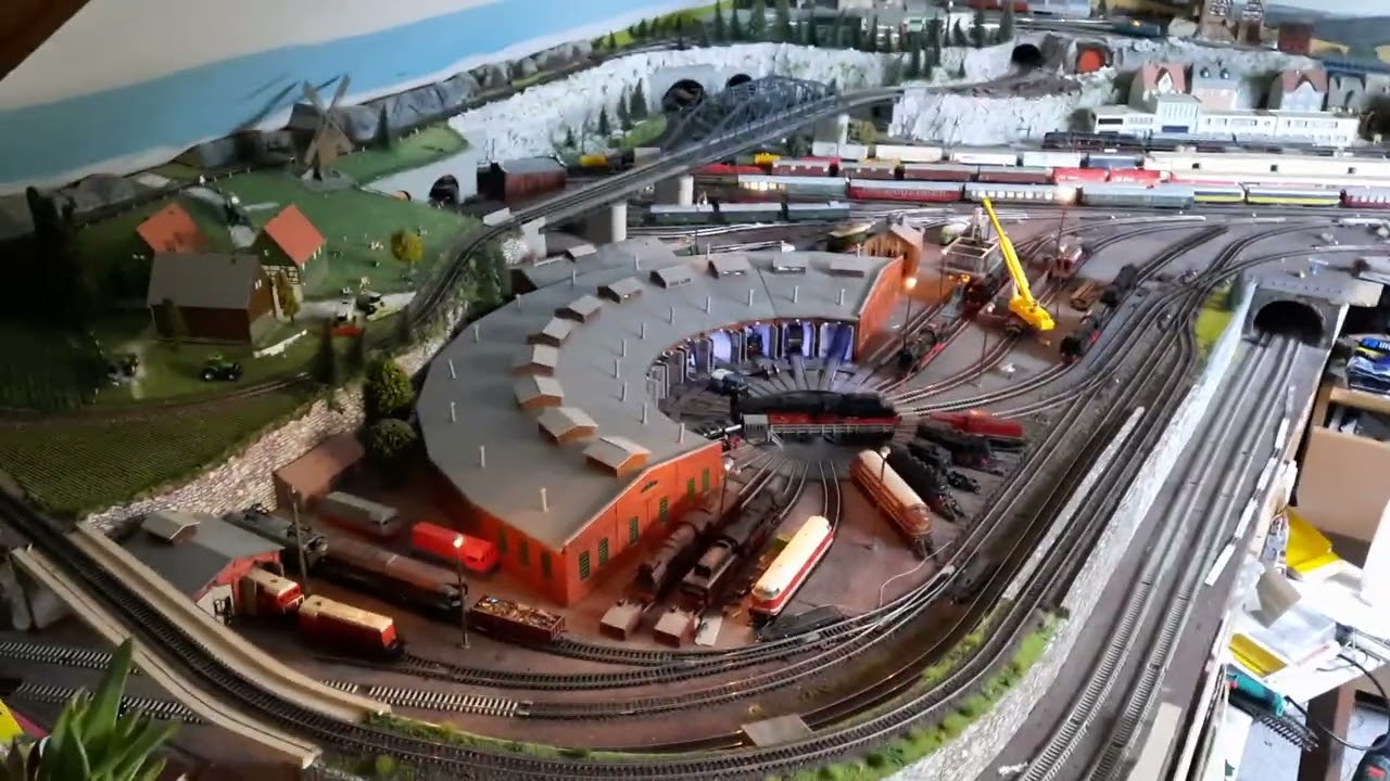 Nicky's TT Bahn, ein älteres Fahrvidieo von meiner Anlage.