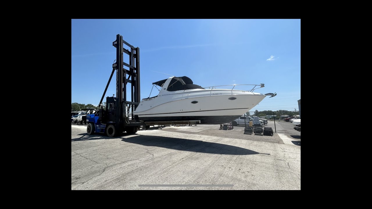 2009 Rinker 280 Express Cabin For Sale