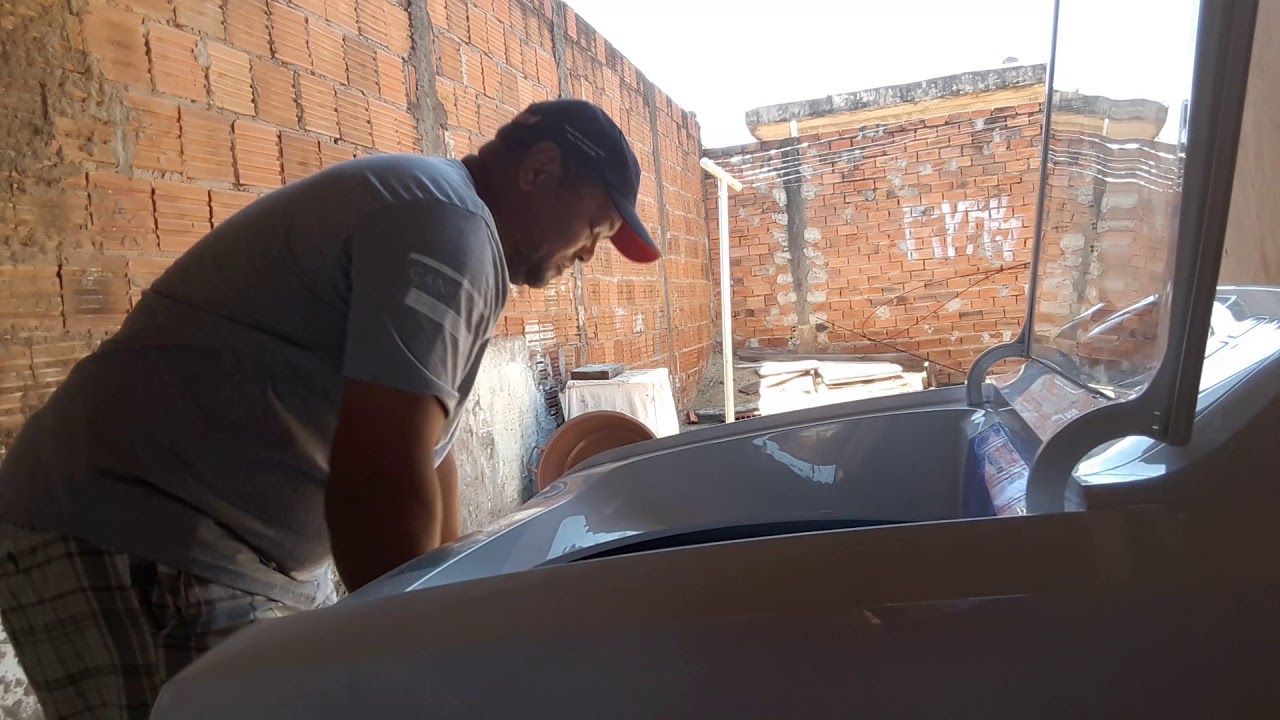 como remover manchas de graxa das roupas..