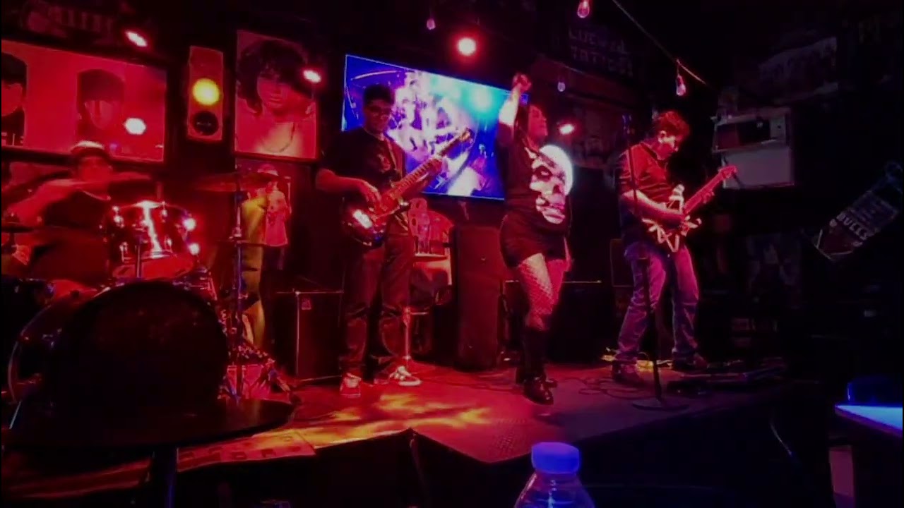 Ársenal - We're not gonna take it de Twisted Sister (Cover)