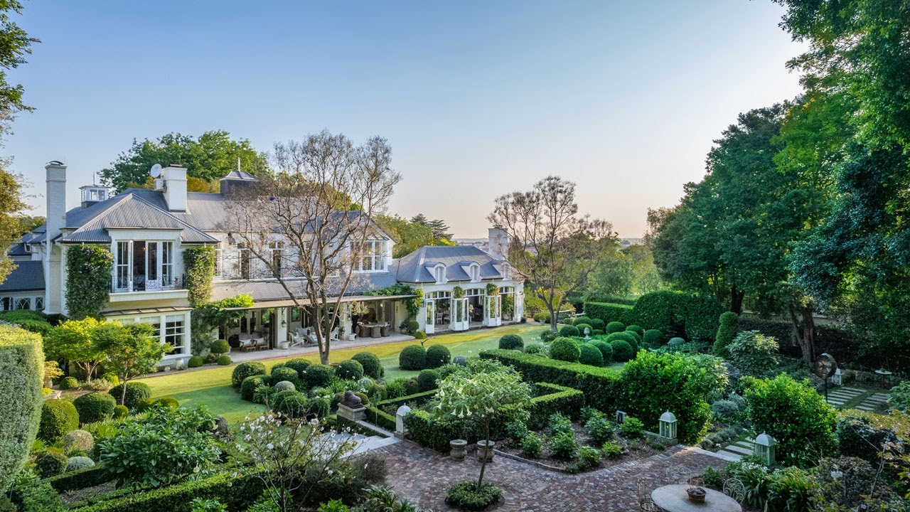 Magnificent family home in the very best, most secure enclave in Hyde Park