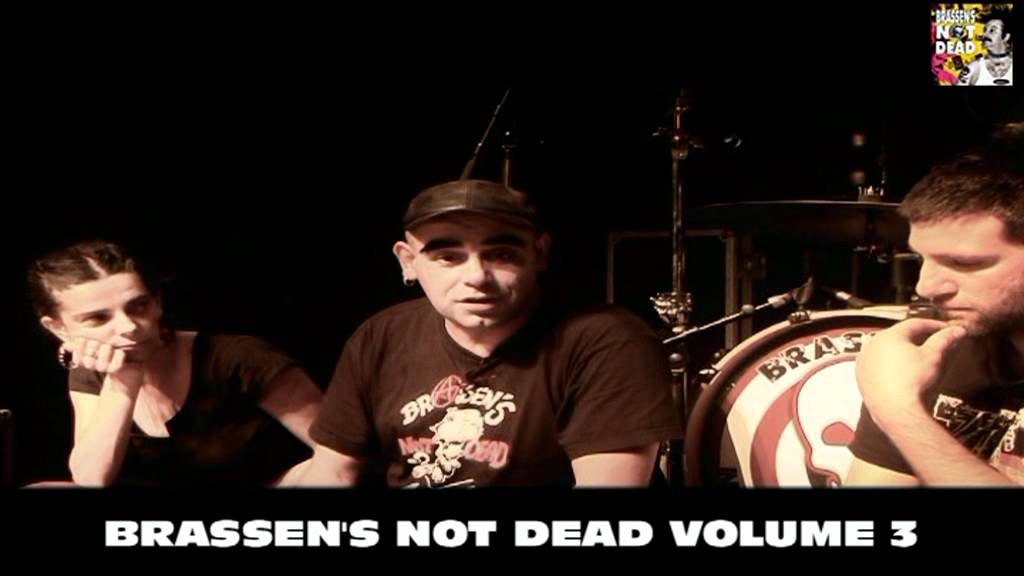 BRASSEN'S NOT DEAD  UNE JOLIE FLEUR