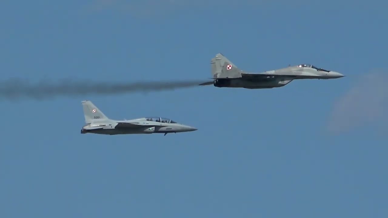 Radom Airshow 2023 Symulacja nalotu lotniczego w osłonie MiG-29 FHD