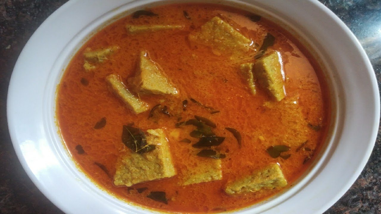 Dhokli curry recipe | Indian style Biscuit curry