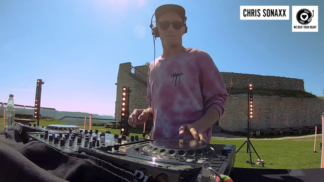 Chris Sonaxx // We Beat Your Heart // Burg Hohenneuffen