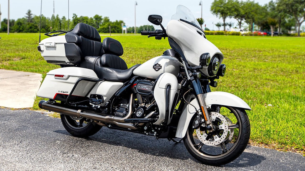 2020 Harley Davidson CVO Limited Walkaround REVIEW