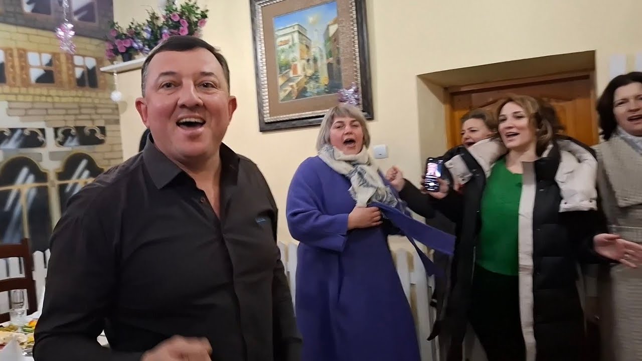 Дівоча Команда штурмонула,заспівали та привітали💙💛Не Чорноморець,але приємно👍