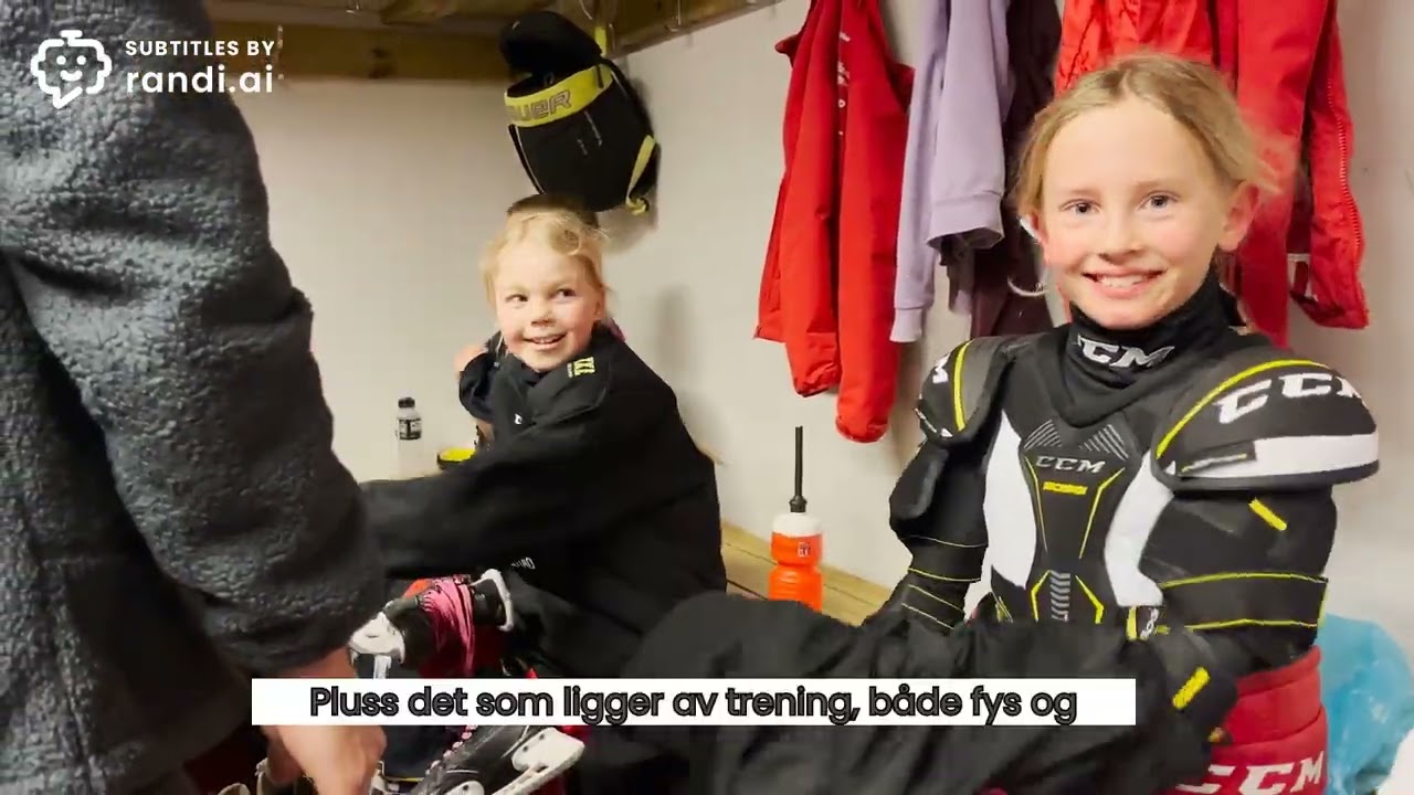 Glade barn på is i Moss