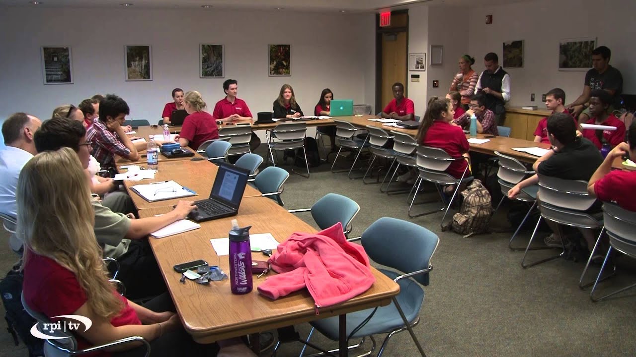 Student Senate Meeting - 9 / 8 /14