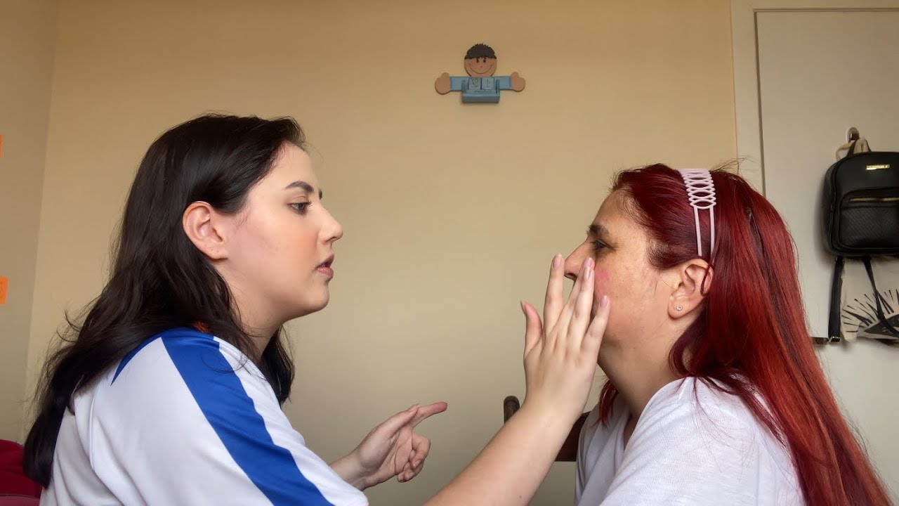 Fiz a maquiagem da minha mãe
