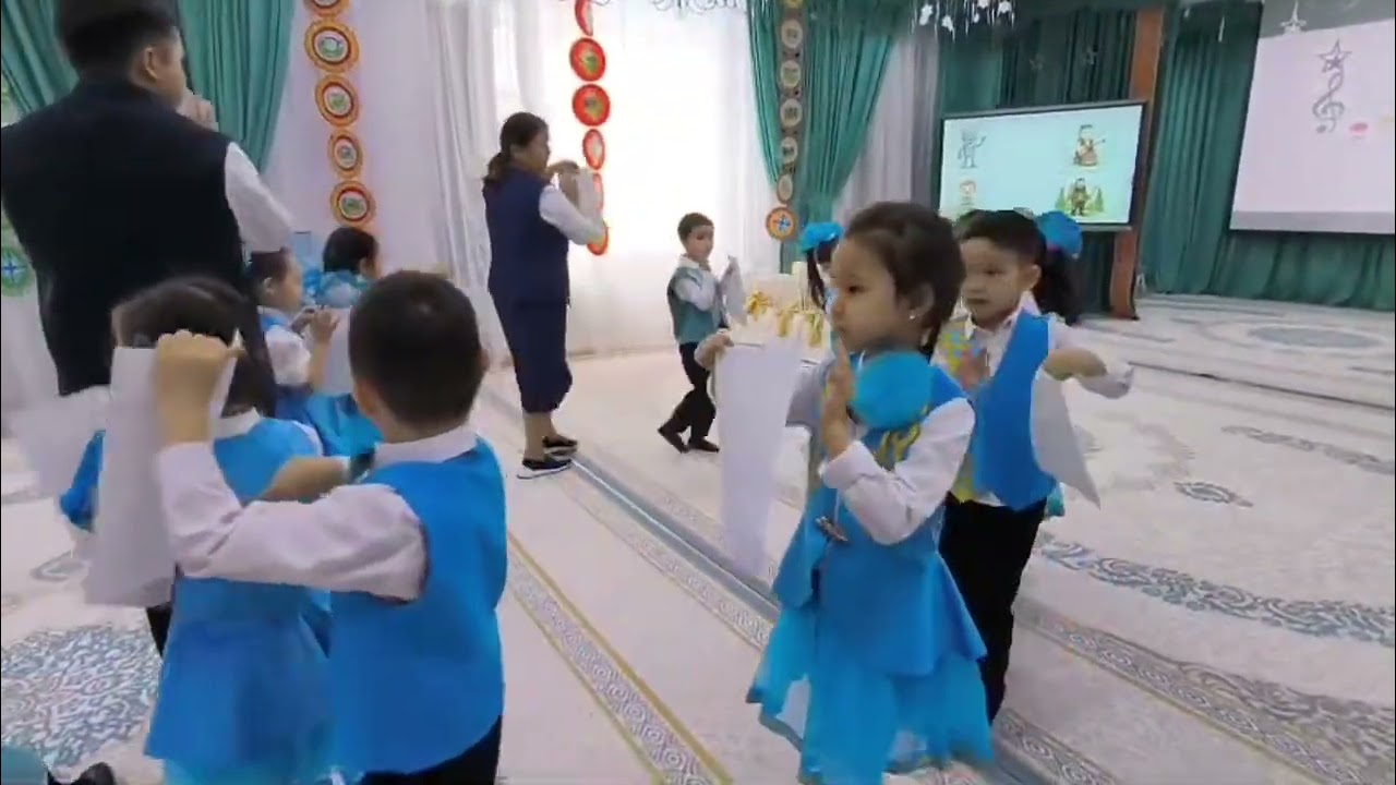 «Музыка әлеміне саяхат». Ашық іс әрекетті  балабақшаның музыка жетекшісі Қадыр Жандос Қадырұлы.