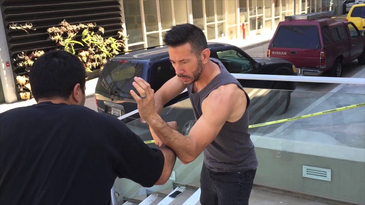Krav Maga Unyted Yellow Belt (inside defense against low punch)
