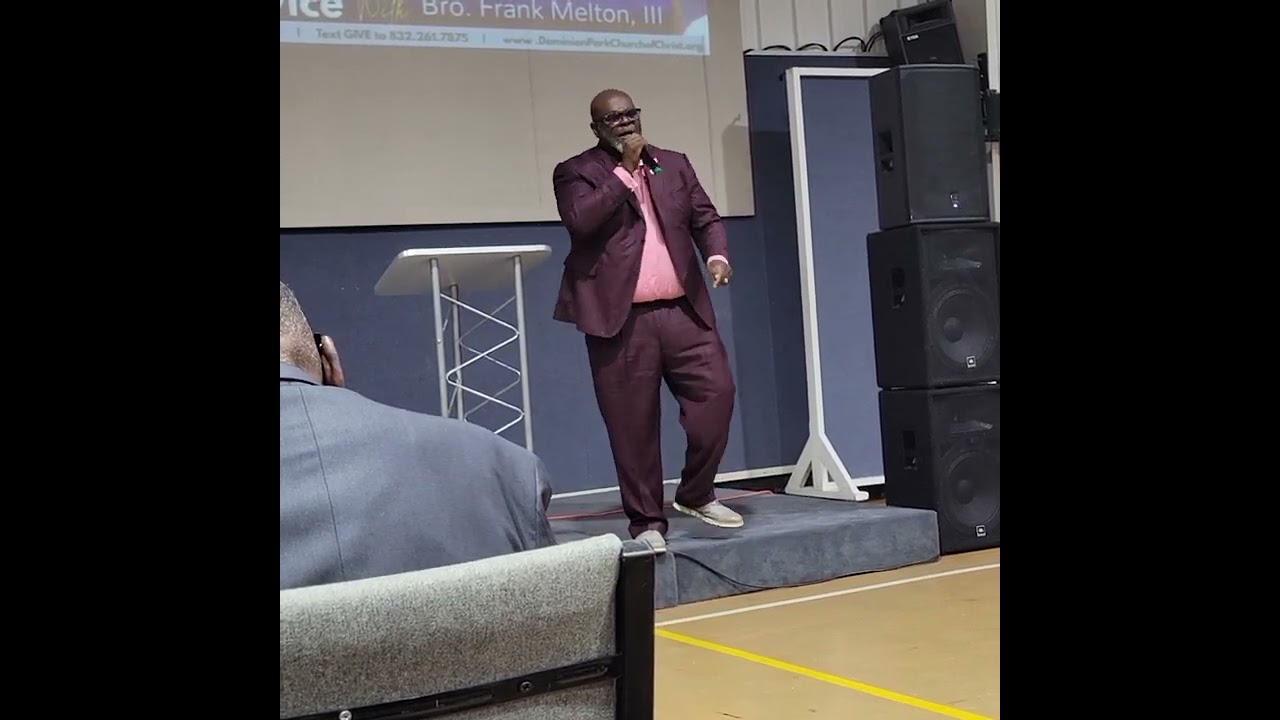 When your minister can just SANG!!!!!
