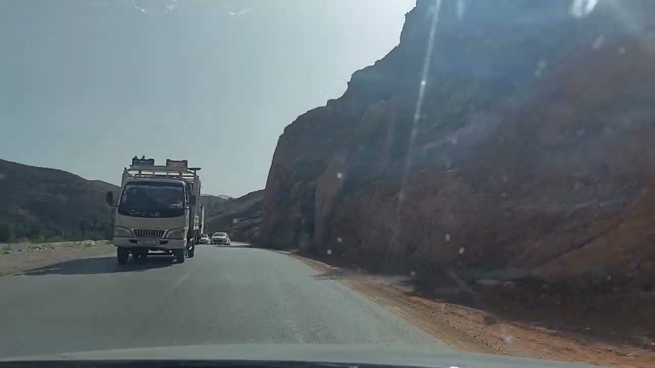 @jaouadilotfi ...في الطريق بين #أريس و#بسكرة ..مدينة #تيغانمين. طبيعة جبلية ممتاز ة رغم قسوتها..