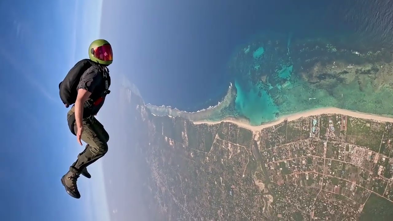 United Kingdom team skydiving at Go Jump Kenya. What a great weekend. 🪂🇰🇪🏝️✈️🇬🇧