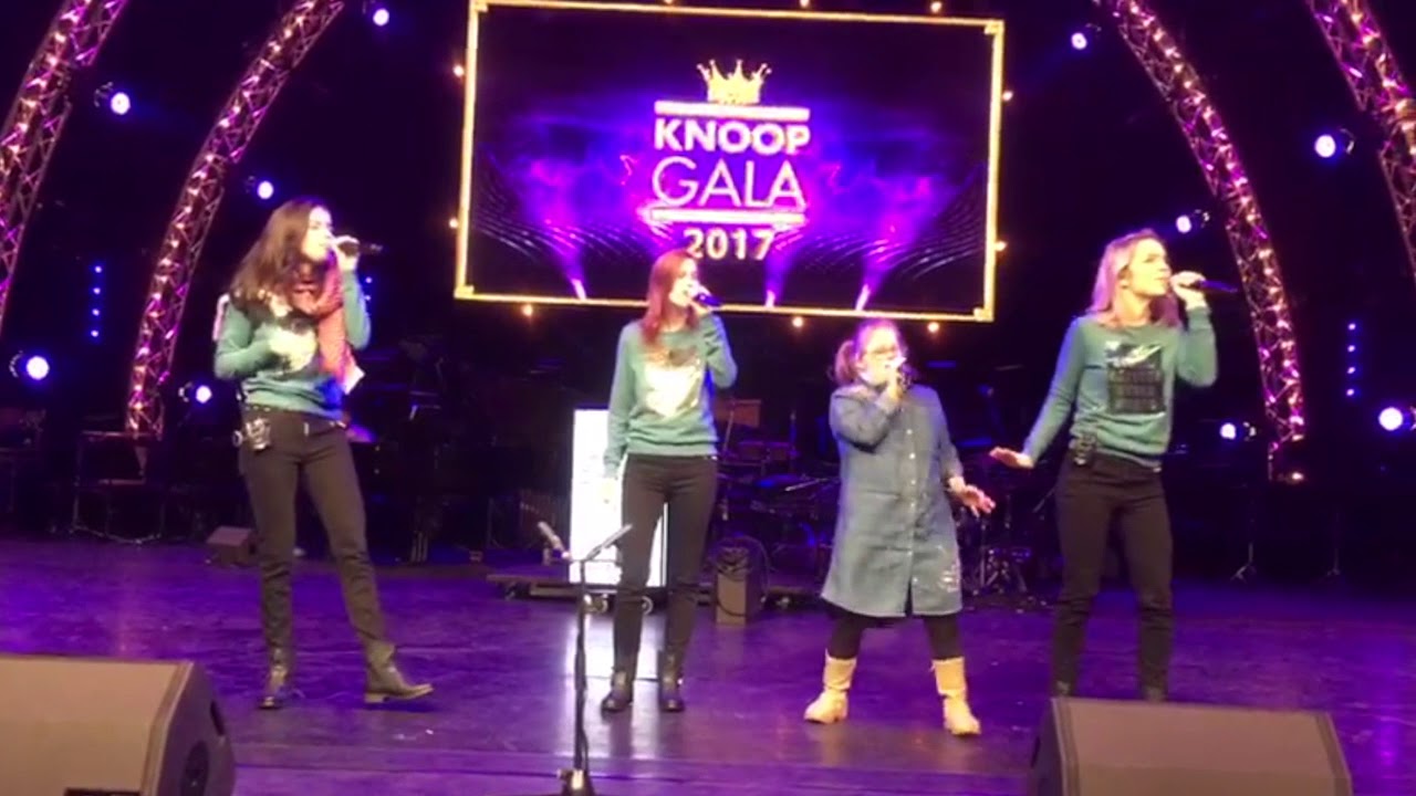 roos in Carre met K4