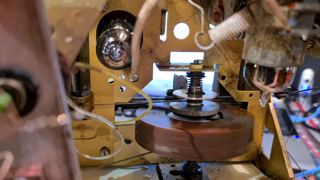 How to repair the tuning mechanism on Grundig tube radios.