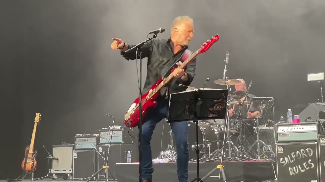 Peter Hook & The Light - Love Will Tear Us Apart 18.4.25 Troxy London