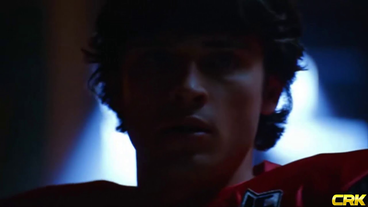 Smallville 4x07 Clark preparándose para un juego de Futbol - Audio Latino (HD)