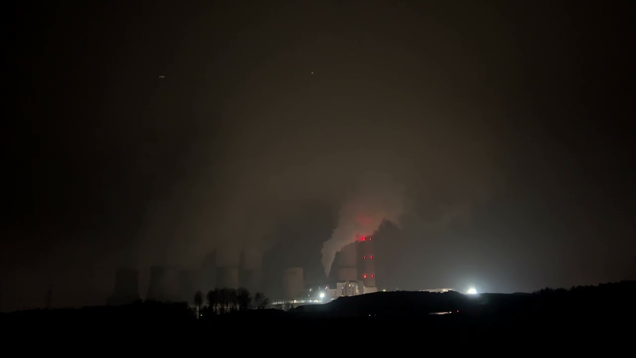 Ratcliffe-on-Soar Power Station | Nottingham | Smokey Nightime Sky (Music)