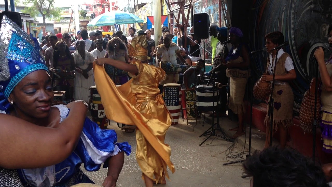 Dances for Oshun at Callejon de Hamel - 2017-12-17