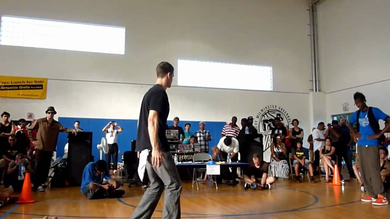Homeland Robot Battle 2010 Semi-Finals: Slim Boogie vs Ace - 2 rounds