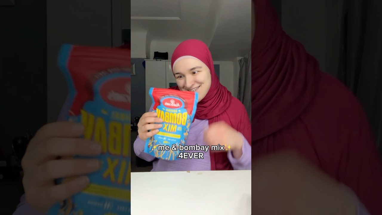 lowkey this bombay mix ain&rsquo;t even nice my mum got the wrong one😭 #food #bigback #hijabi #fypシ゚