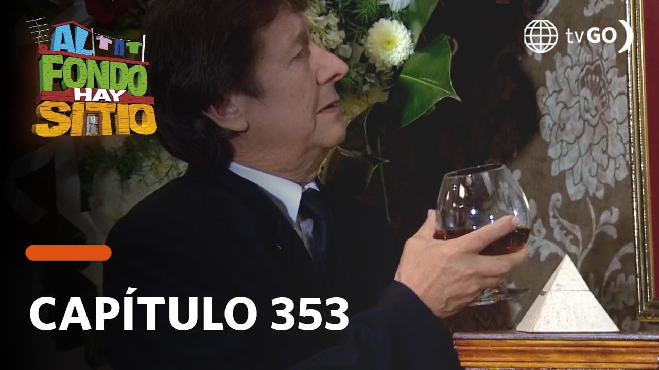 Al Fondo hay Sitio 6: Peter le lleva su último cognac a Francesca en el velorio (Capítulo n° 353)