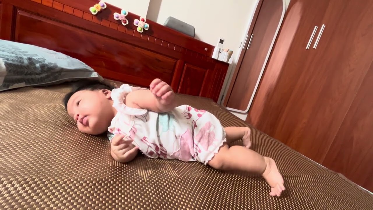 Ly tập lật (3m21d)