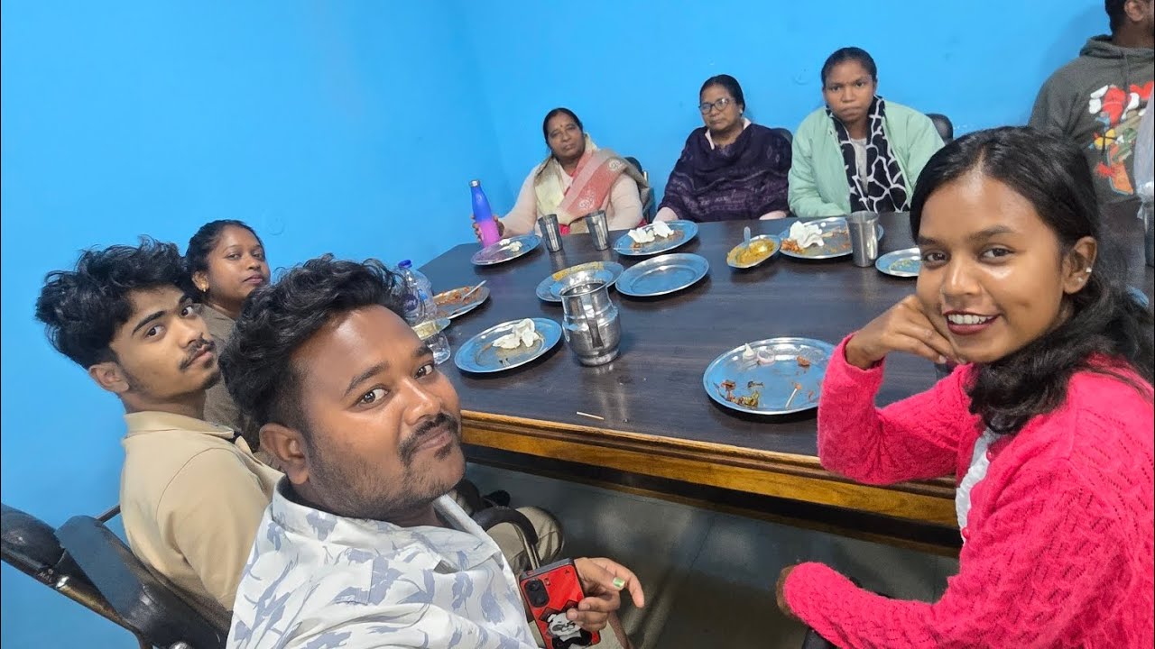 परिवार के संग रात्रिभोज🥰