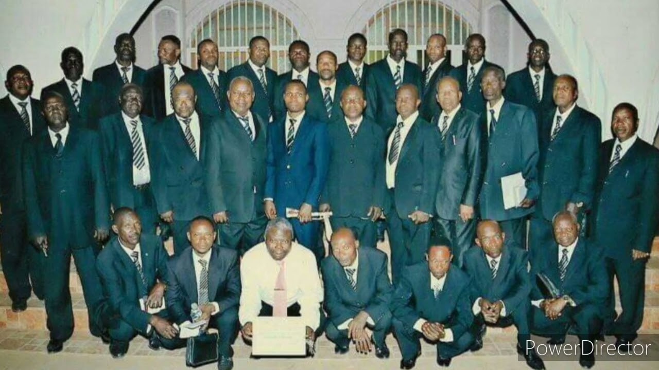 CORO A LUZ DO MUNDU IEBA PALANCA- NZAMBU KENDA YE LUVUMAMU A3