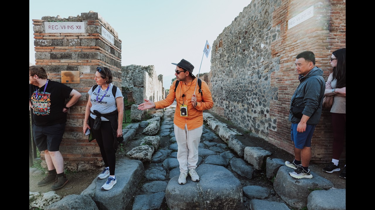 Pompeii and Herculaneum small group excursion from Naples