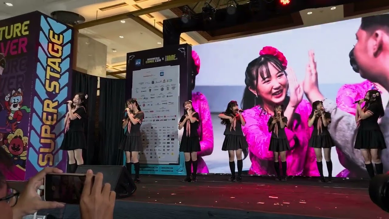 UPgirls - Rasa Ini [Fancam] | Indo Comic Con 2025