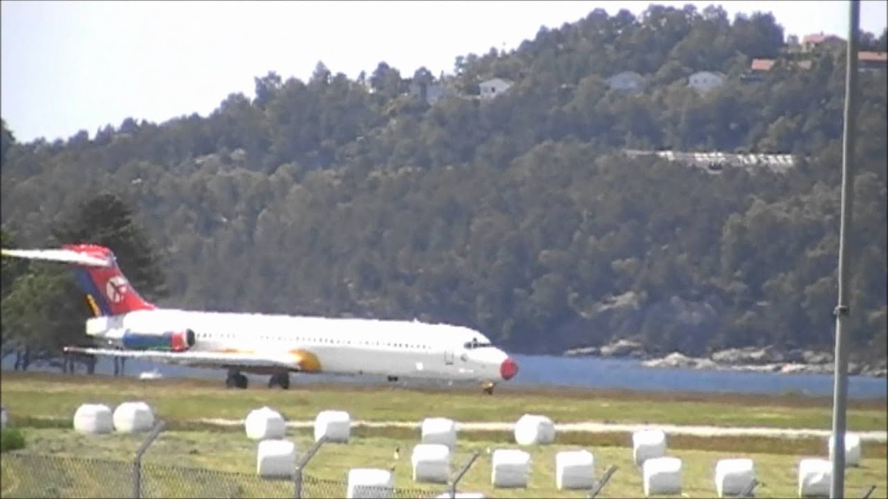 The first video of Danish Air Transport MD 87 OY-JRU Landing and Taxi to gate at Kjevik