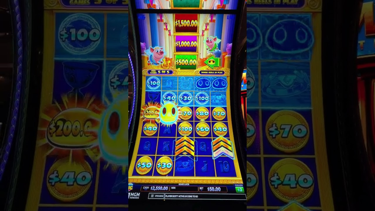 Pig Win on Power + Tower! #slots #casino #vegas
