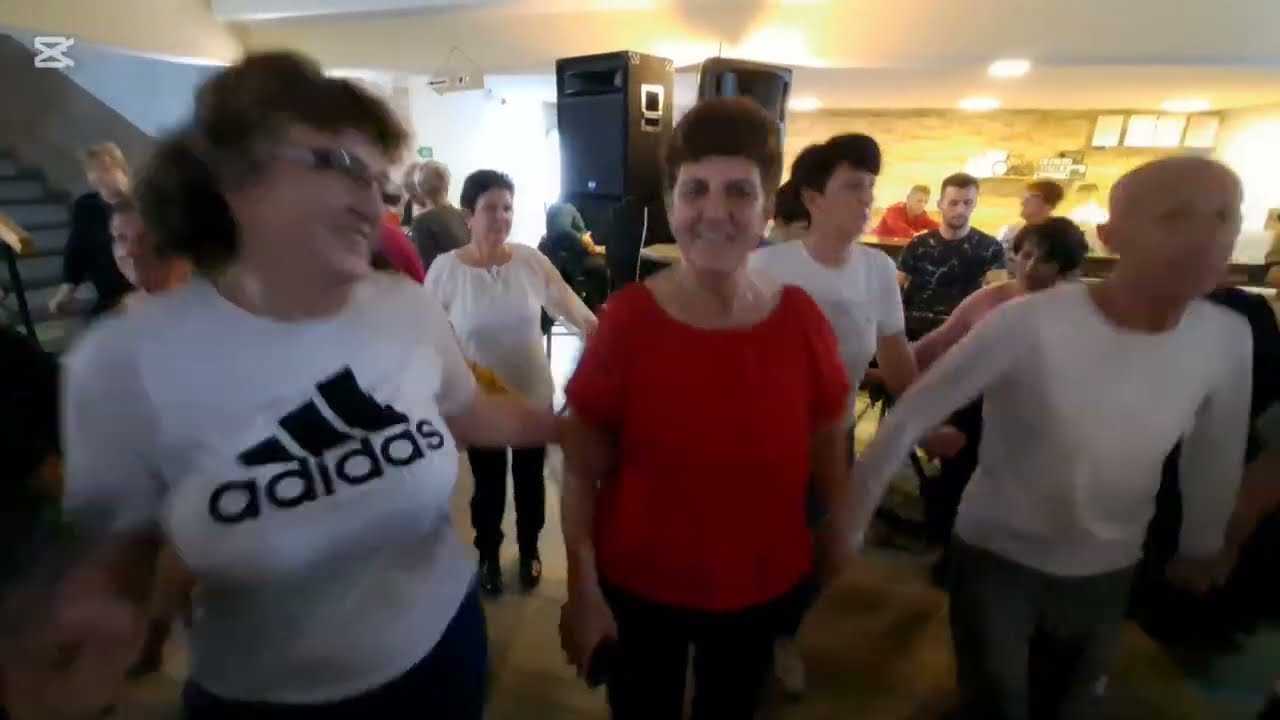 PJEVAĆ VRAGOLAN IGRA KOLO I PJEVA 14.12.IGRA KOLO I STARO I MLADO RAVNO ROSTOVO