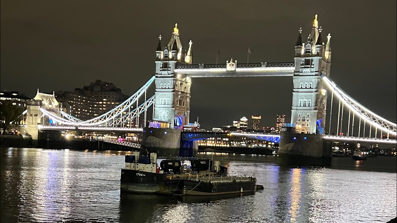 Tower Bridge London Icon: Tower Bridge Tour October 2024