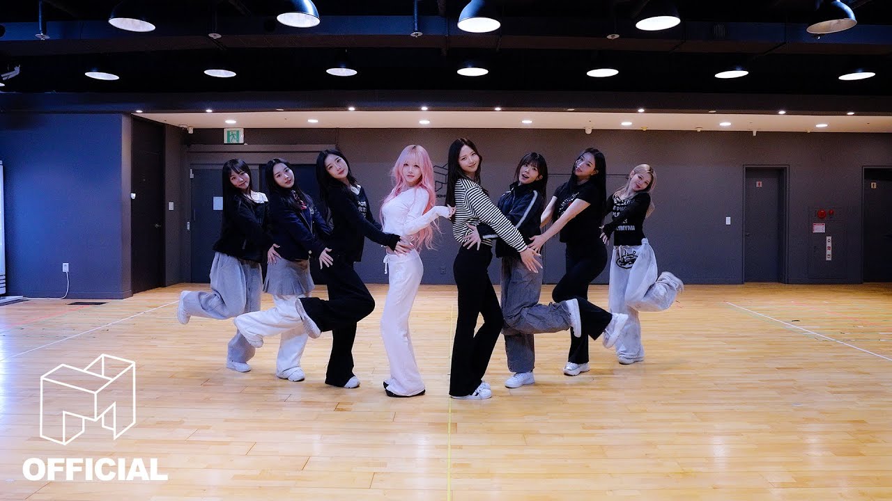 tripleS(トリプルエス) ∞! ‘Tokimetique’ Official  Dance Practice