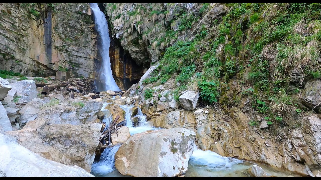 24 Maggio Cascate del Ruzzo da Pretara 4K