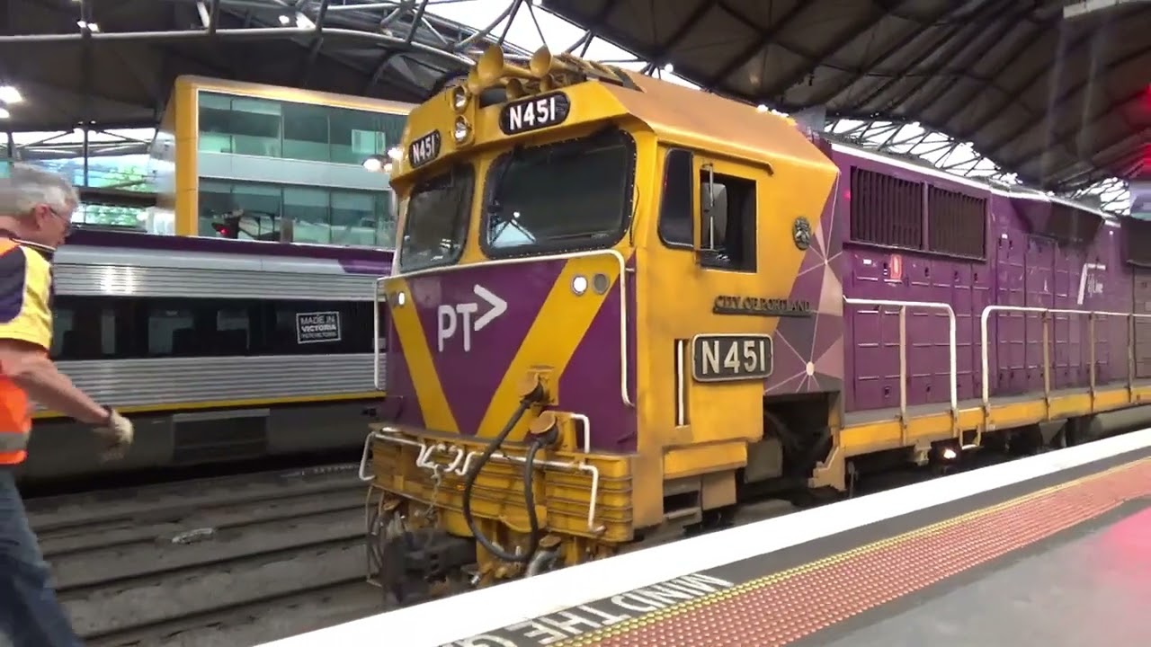 707 operations train With Loco V/line N451 PN S306